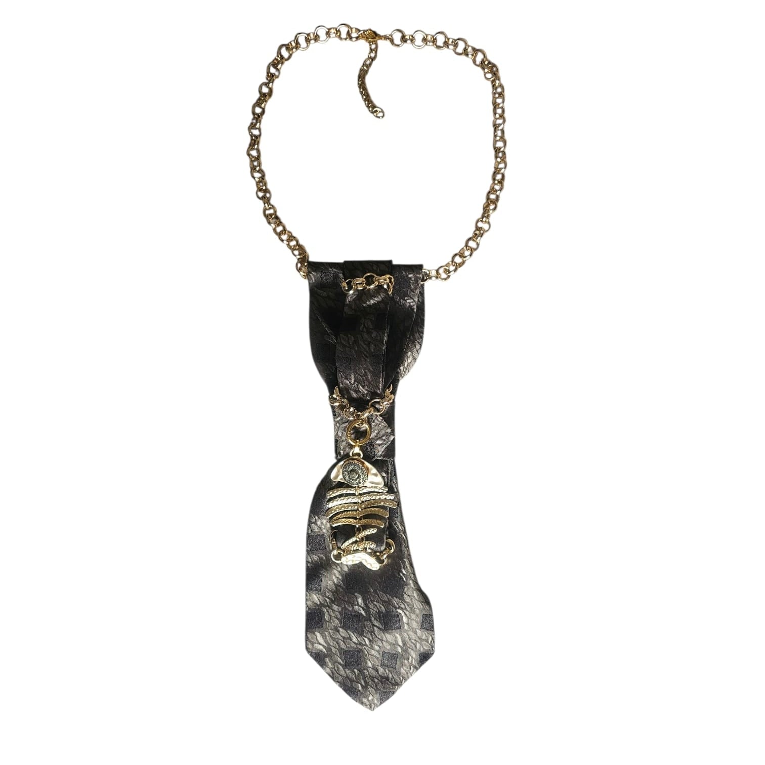 Cravatta Gioiello Mystic Fish gold in pura seta con charm a forma di lisca di pesce