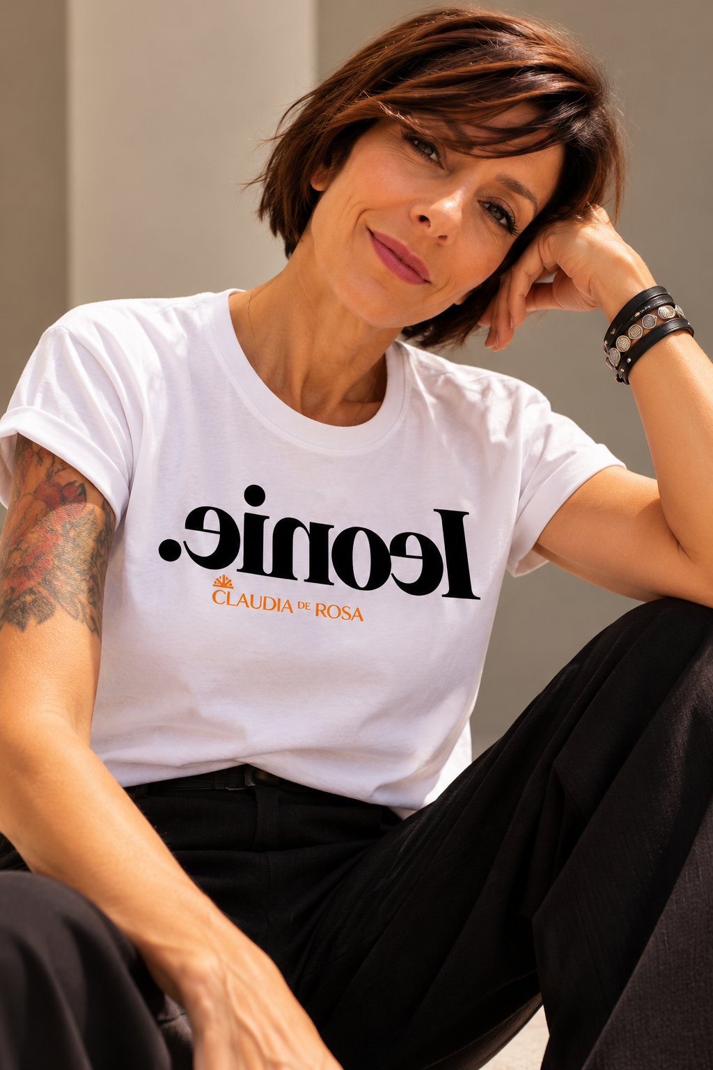 solo T shirt Iconic indossata