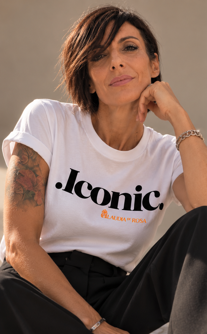 t-shirt_iconic_indossata_senza_calamita